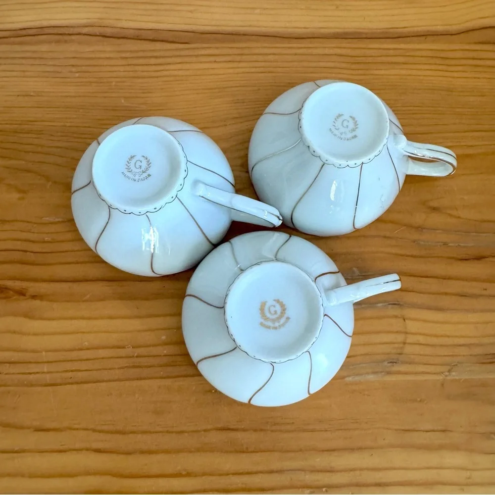 Vintage Yamaka Tea Cup with Gold Swirl Accents Japan Set of 3